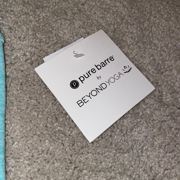 NWT Pure Barre Beyond Yoga Spacedye Legging Island - Picture 3 of 7